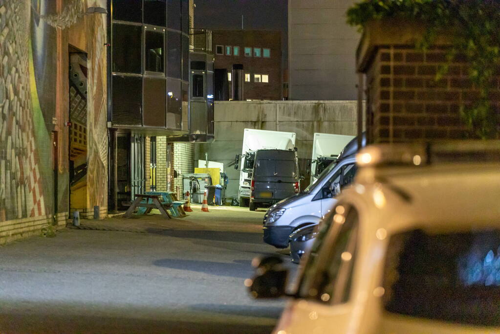 Politie doet onderzoek naar overval op bedrijfspand