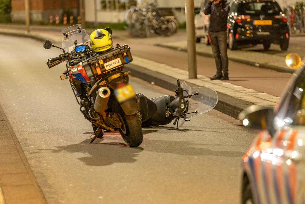 Drankrijder komt ten val met scooter