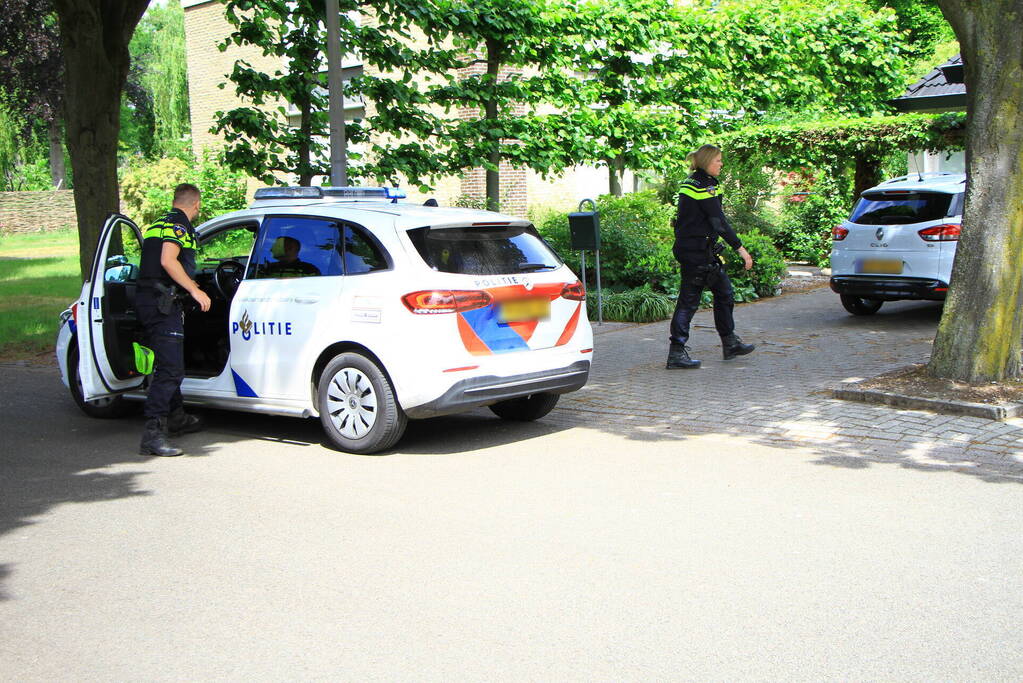 Traumahelikopter landt voor incident bij woning