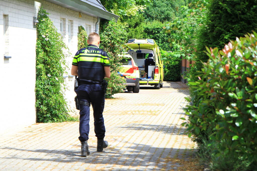 Traumahelikopter landt voor incident bij woning
