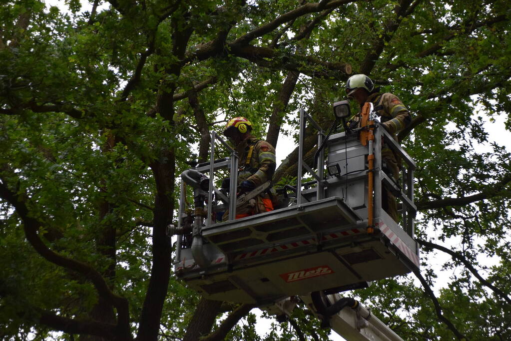 Hoogwerker brandweer weigerde dienst bij stormschade