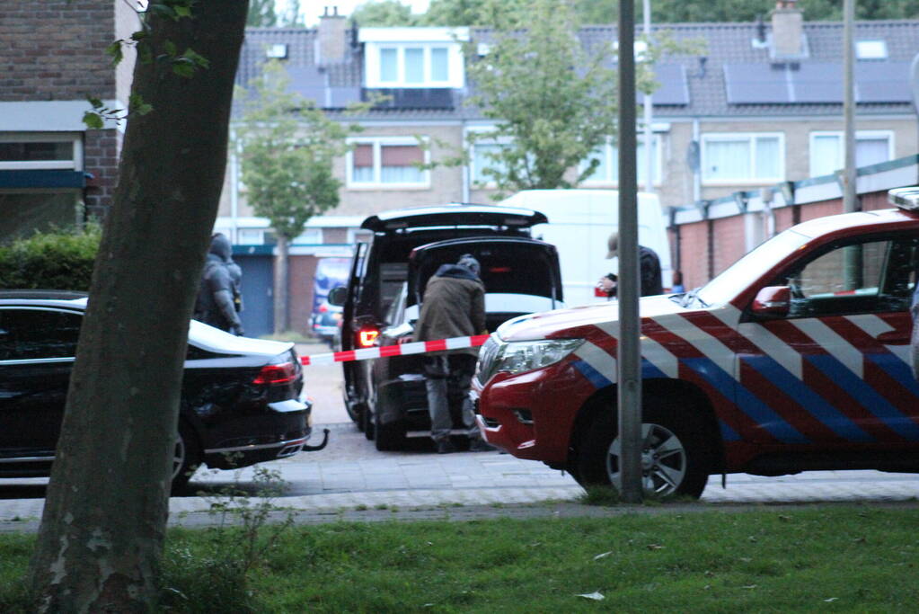 Vrouw met verward gedrag dreigt van dak te springen