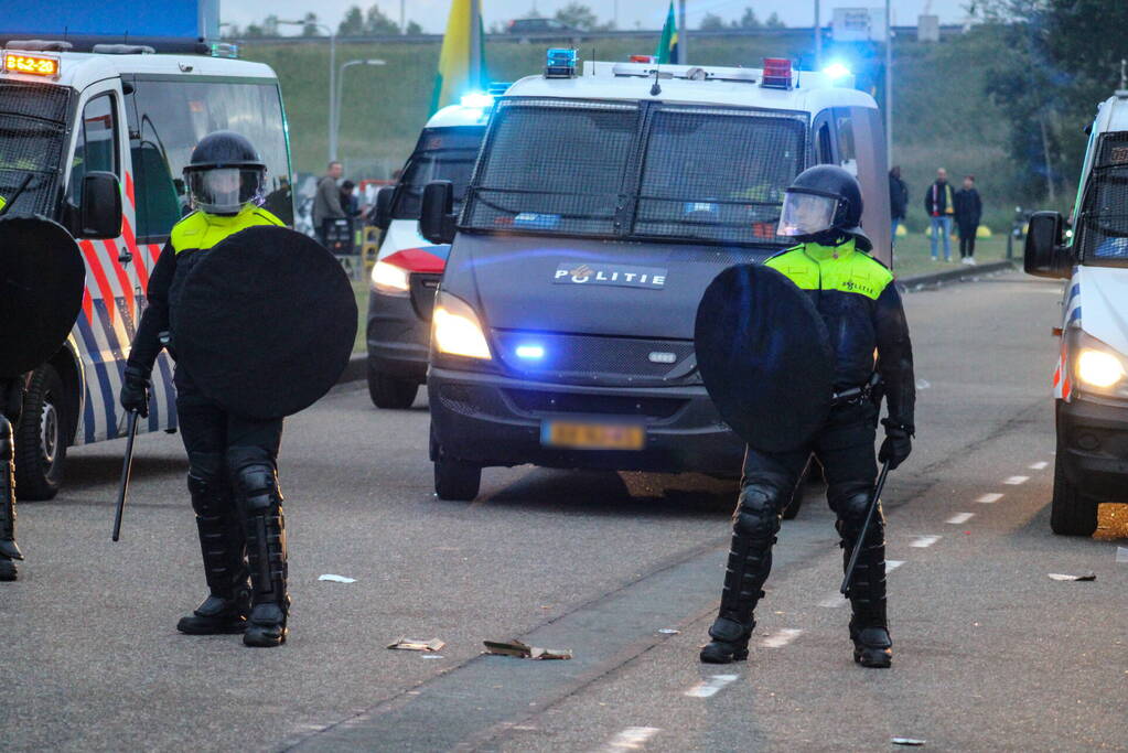 Rellen breken uit na verlies voetbalwedstrijd