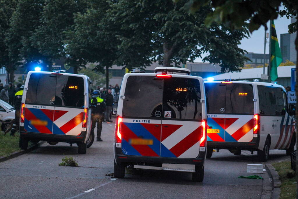Rellen breken uit na verlies voetbalwedstrijd