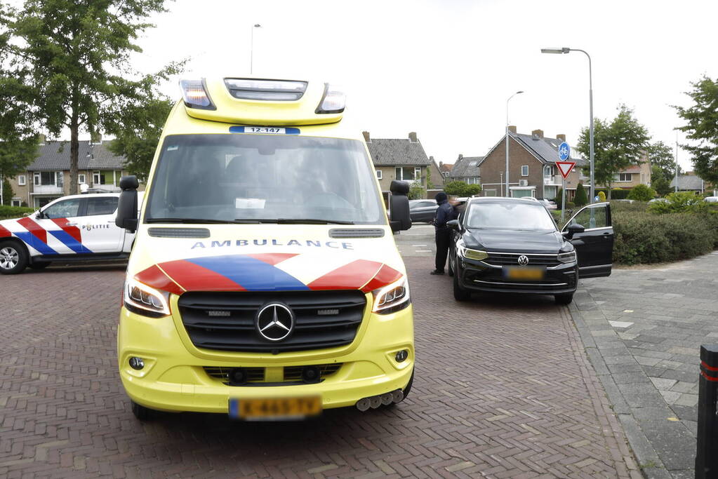 Fietser gewond bij botsing met auto