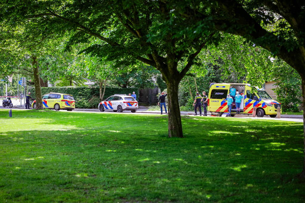 Traumahelikopter landt voor incident met kind in brandgang