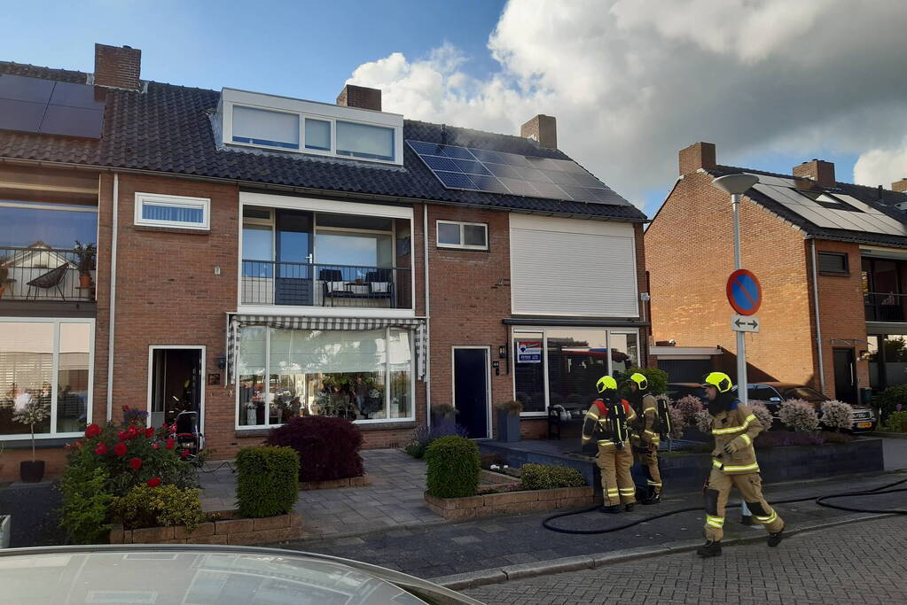 Veel rookontwikkeling bij woningbrand