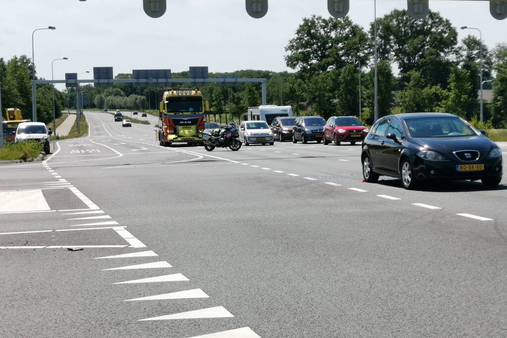 Twee voertuigen betrokken bij kop-staart aanrijding
