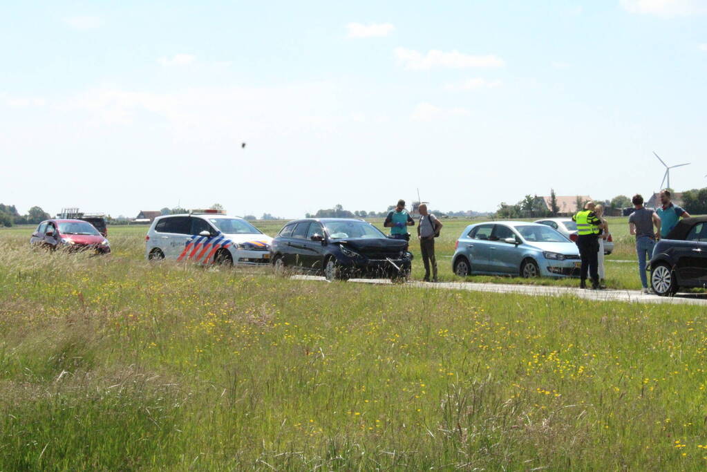 Meerdere voertuigen betrokken bij aanrijding