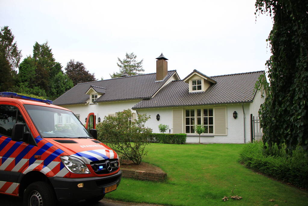 Lichte rookontwikkeling bij brand in woning