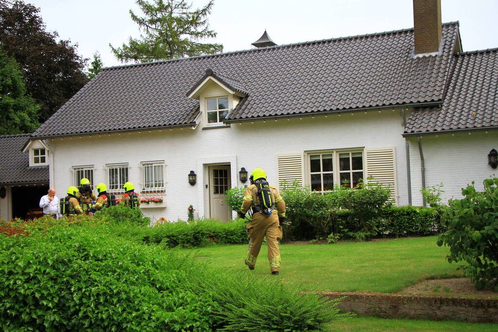 Lichte rookontwikkeling bij brand in woning