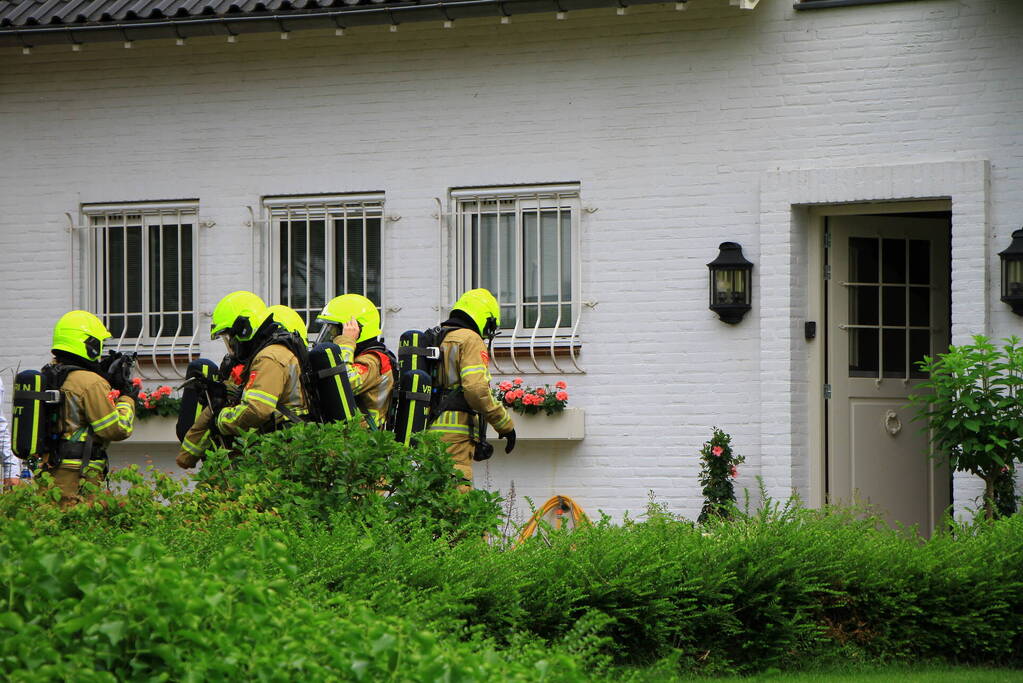 Lichte rookontwikkeling bij brand in woning