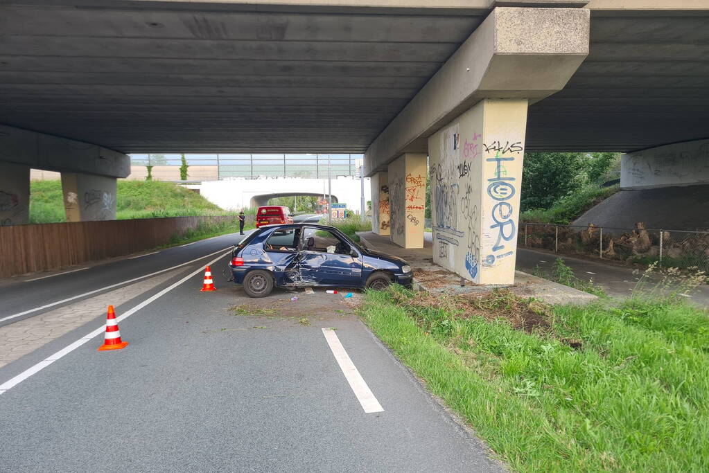 Bestuurder aangehouden na eenzijdig ongeval