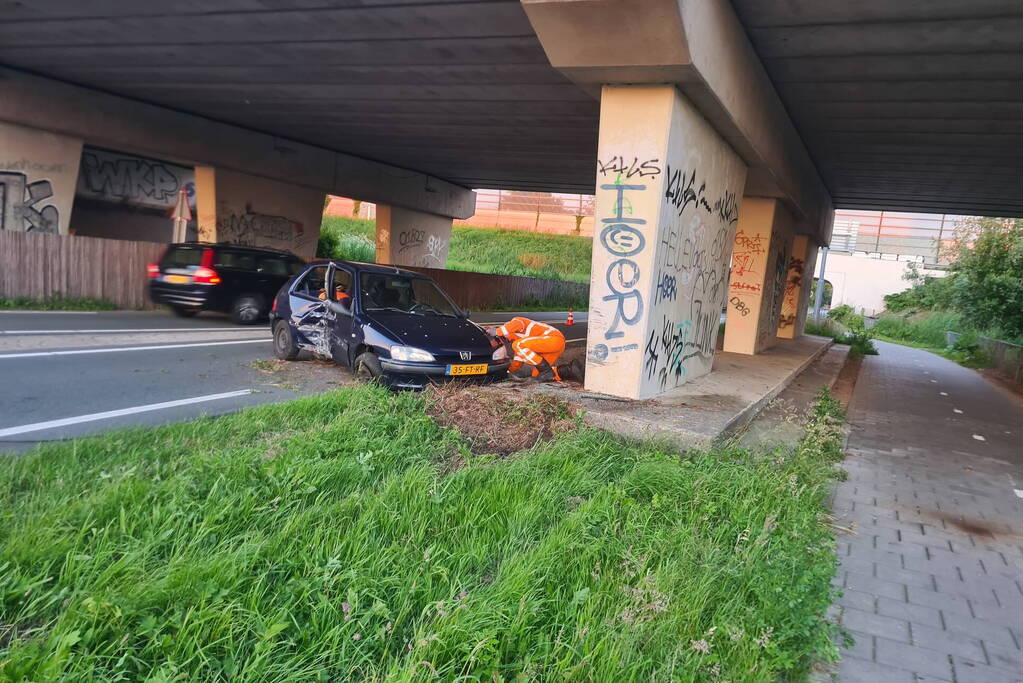 Bestuurder aangehouden na eenzijdig ongeval