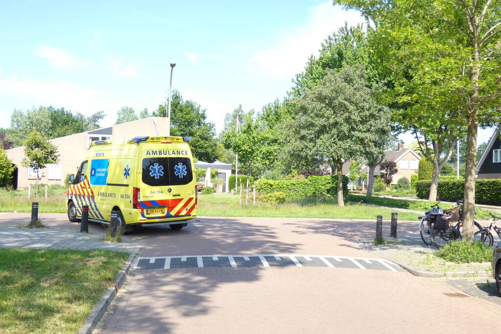 Fietsers botsen op kruising