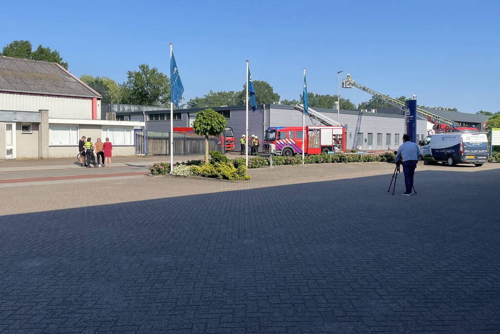 Brand in bedrijfspand metaalverwerker snel onder controle