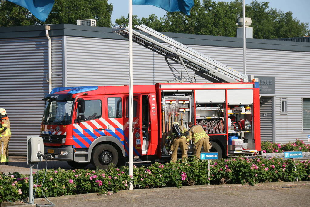 Brand in bedrijfspand metaalverwerker snel onder controle