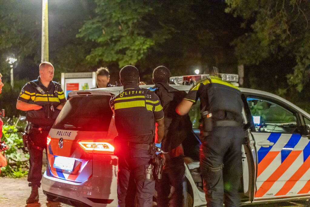 Persoon aangehouden na steekpartij in park
