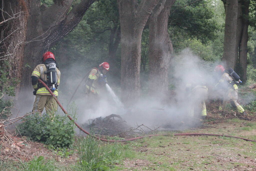 Veel rook bij brand in natuurgebied