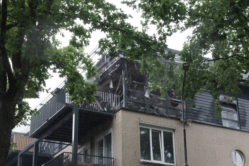 Enorme schade na brand in flatwoning