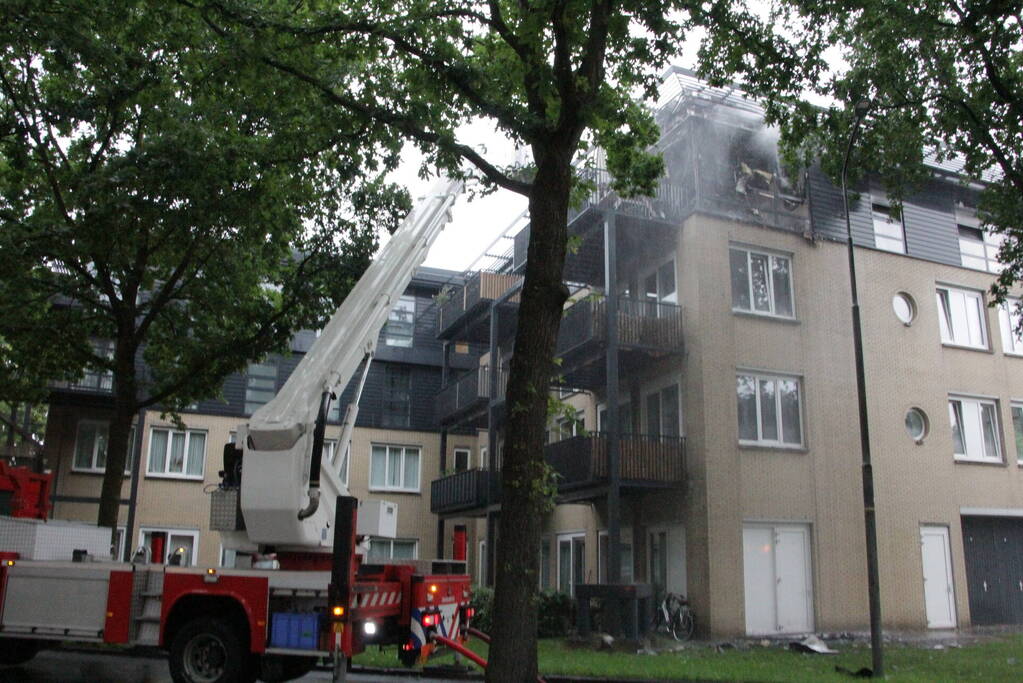 Enorme schade na brand in flatwoning