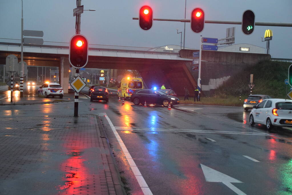 Schade na ongeval op kruising