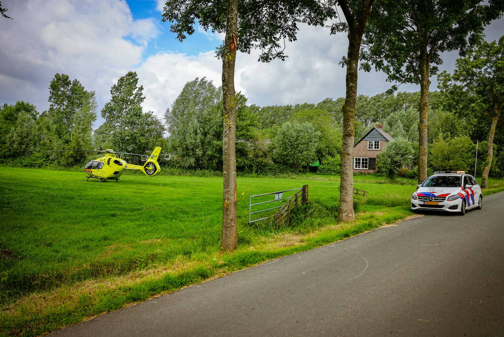 Man zwaargewond geraakt in woning