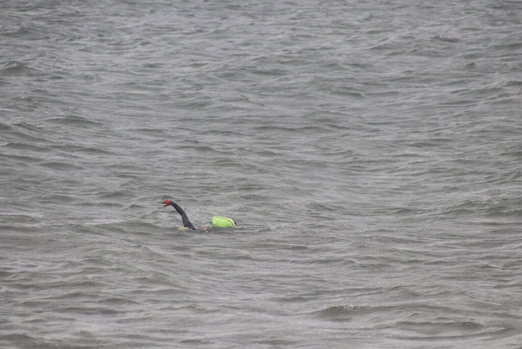 Hulpdiensten groots ingezet voor zwemmer