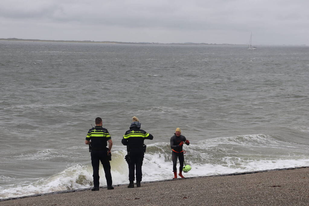 Hulpdiensten groots ingezet voor zwemmer