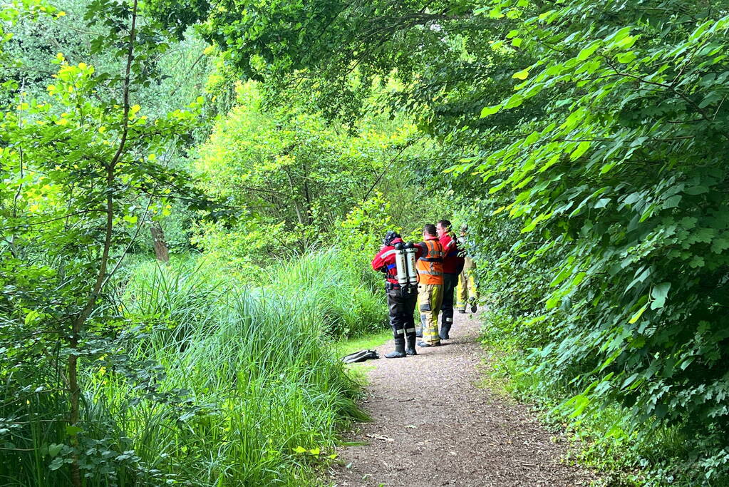 Zoekactie naar persoon in water bij Kasteel Erenstein