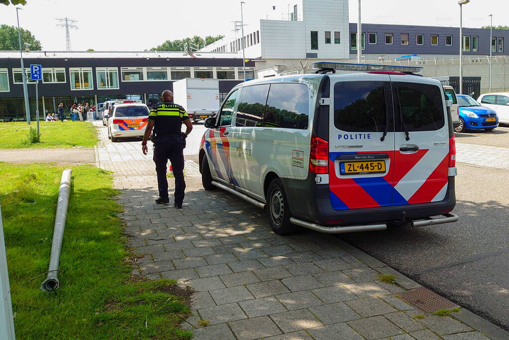 Grote politie-inzet bij ontsnappingspoging TBS-kliniek