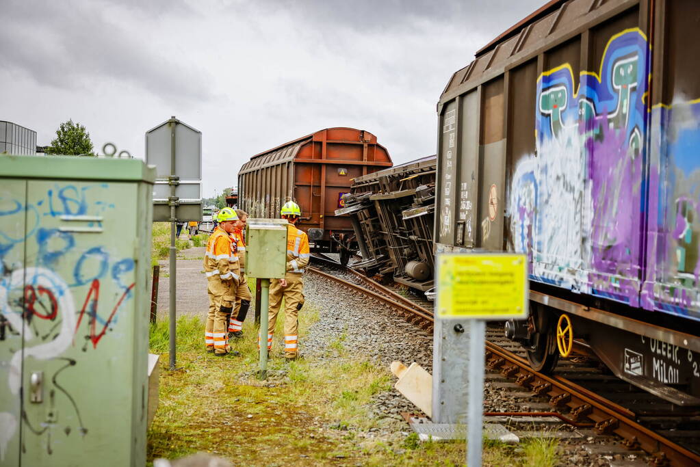Wagon Ponlijn gekanteld