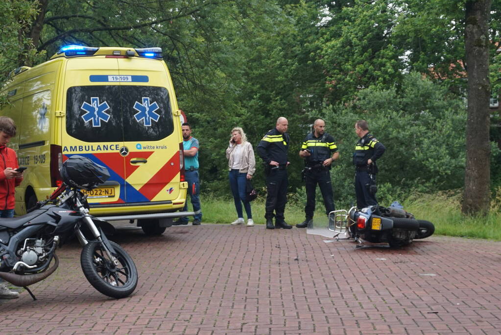 Scooterrijder gewond bij botsing met auto