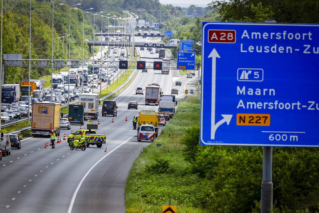 Snelweg dicht na zeer ernstig verkeersongeval