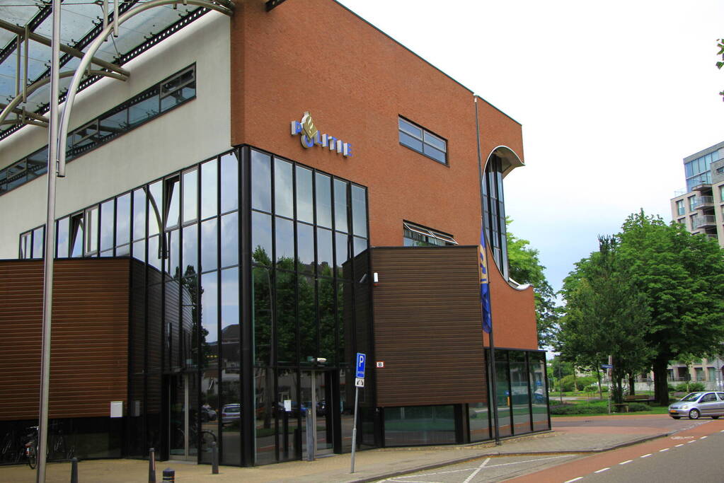 Politie herdenkt overleden collega's