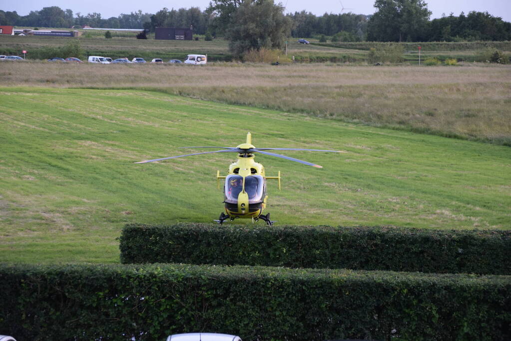 Bestuurder motorfiets zwaargewond bij botsing met auto