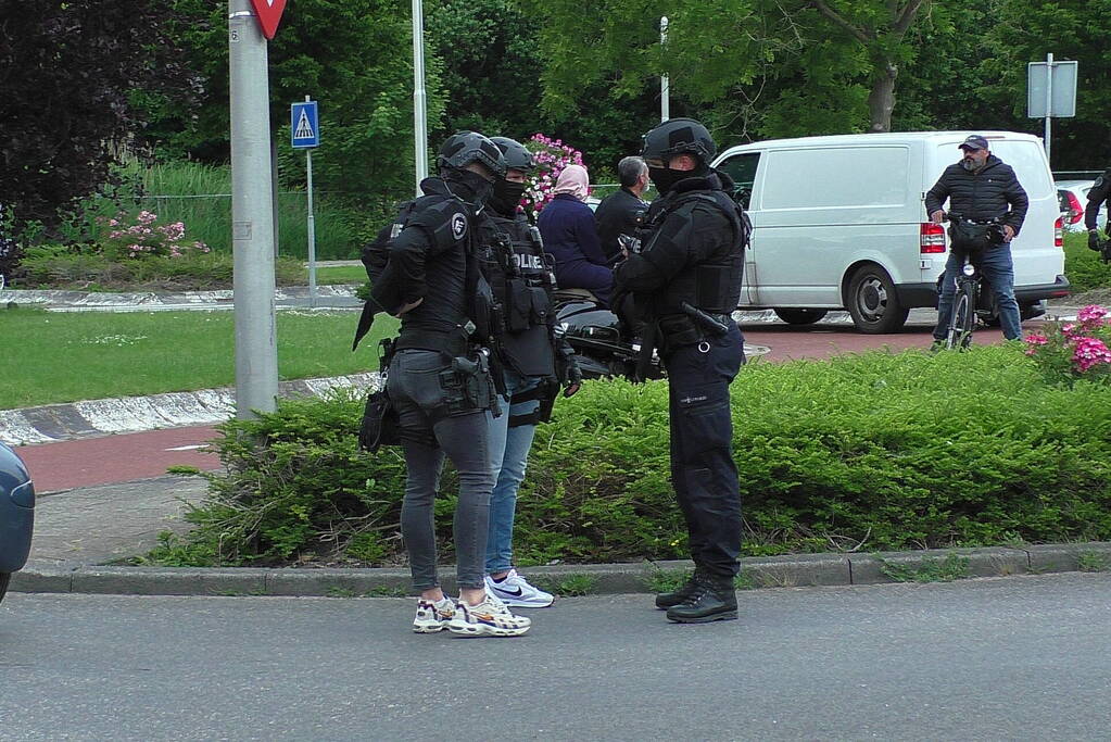 Straat afgezet na melding schietpartij
