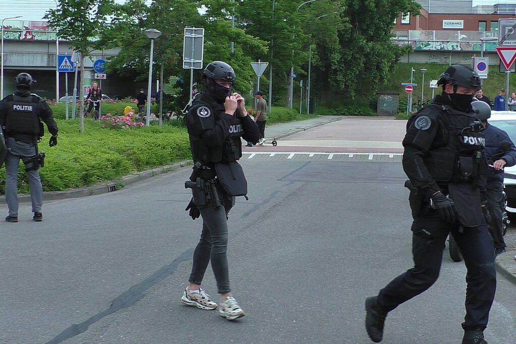 Straat afgezet na melding schietpartij