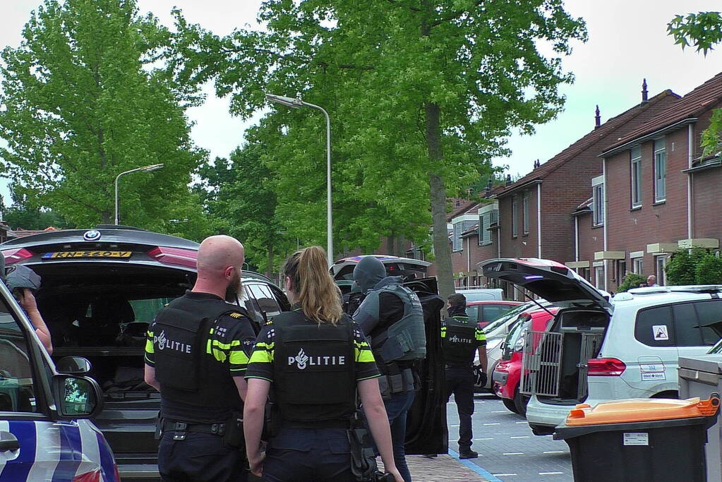 Straat afgezet na melding schietpartij