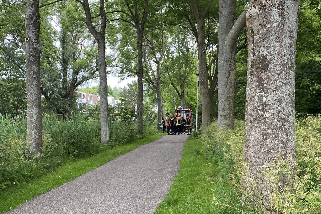 Zoekactie na gevonden fiets aan waterkant
