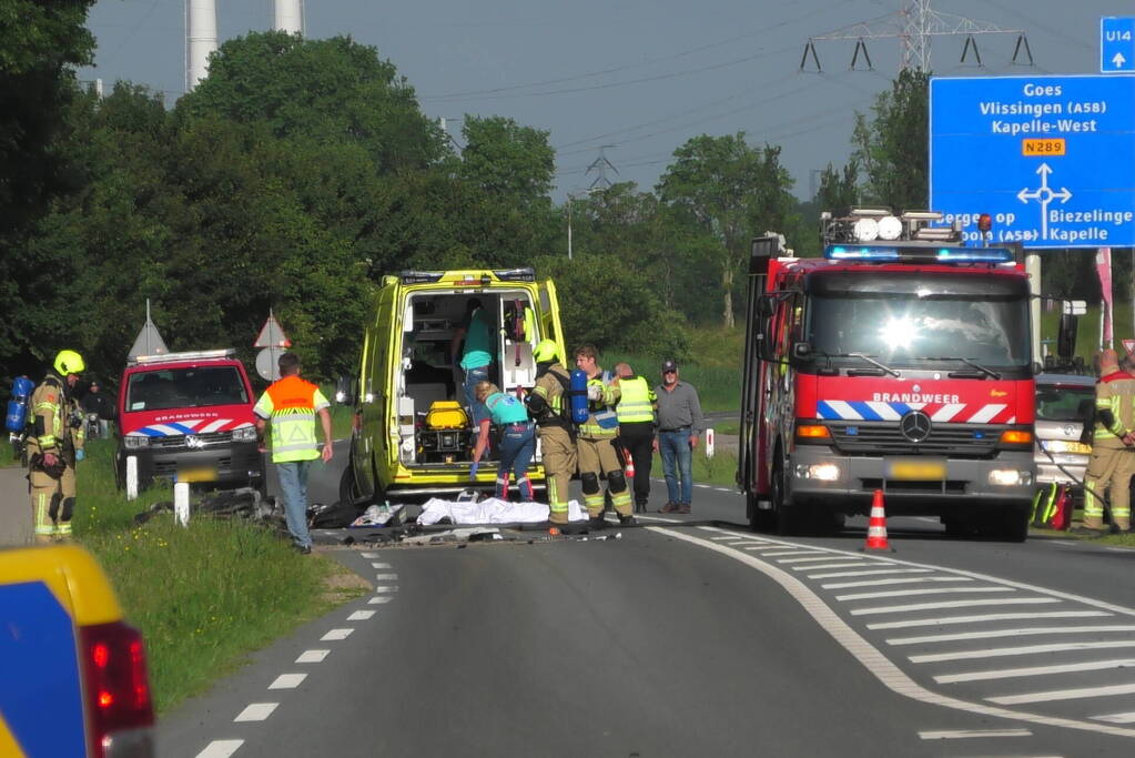 Weg afgesloten na dodelijk verkeersongeval