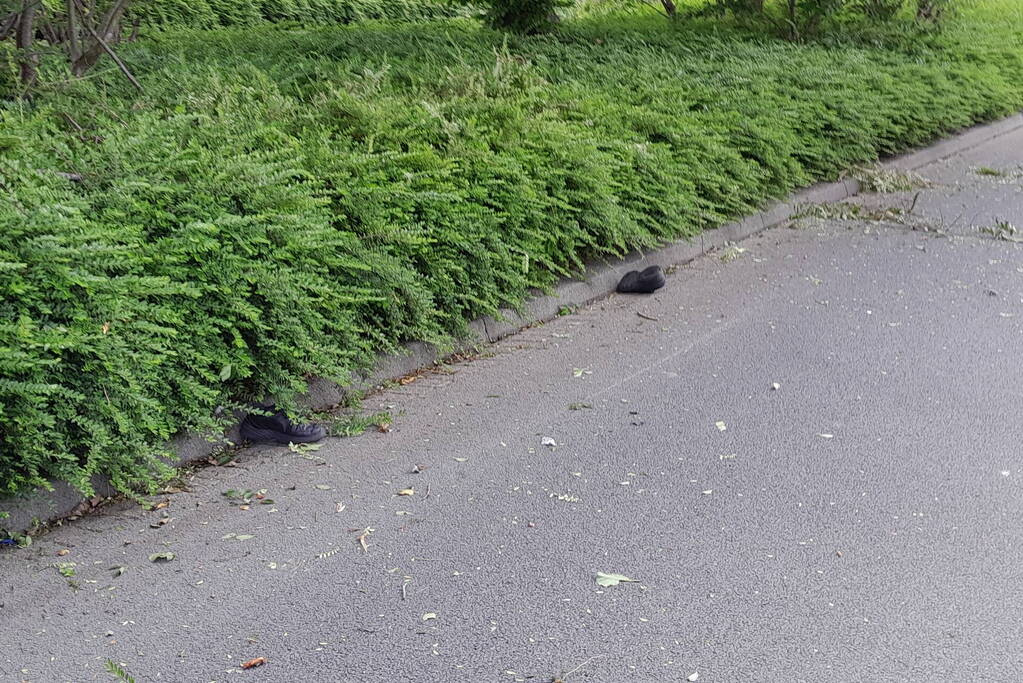 Motorrijder slaat over de kop