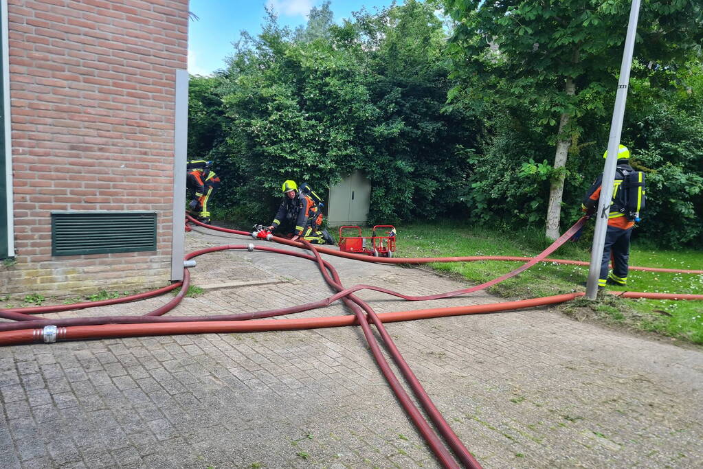 Schuur en schuttingen verwoest vanwege brand