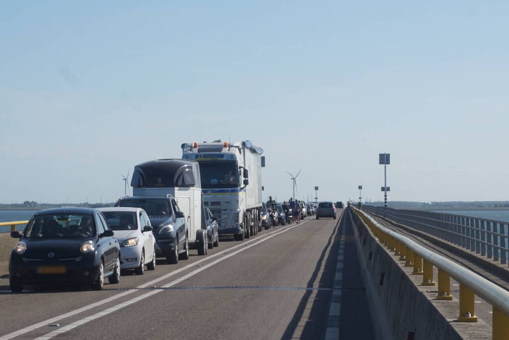 Grote verkeershinder door storing Zeelandbrug