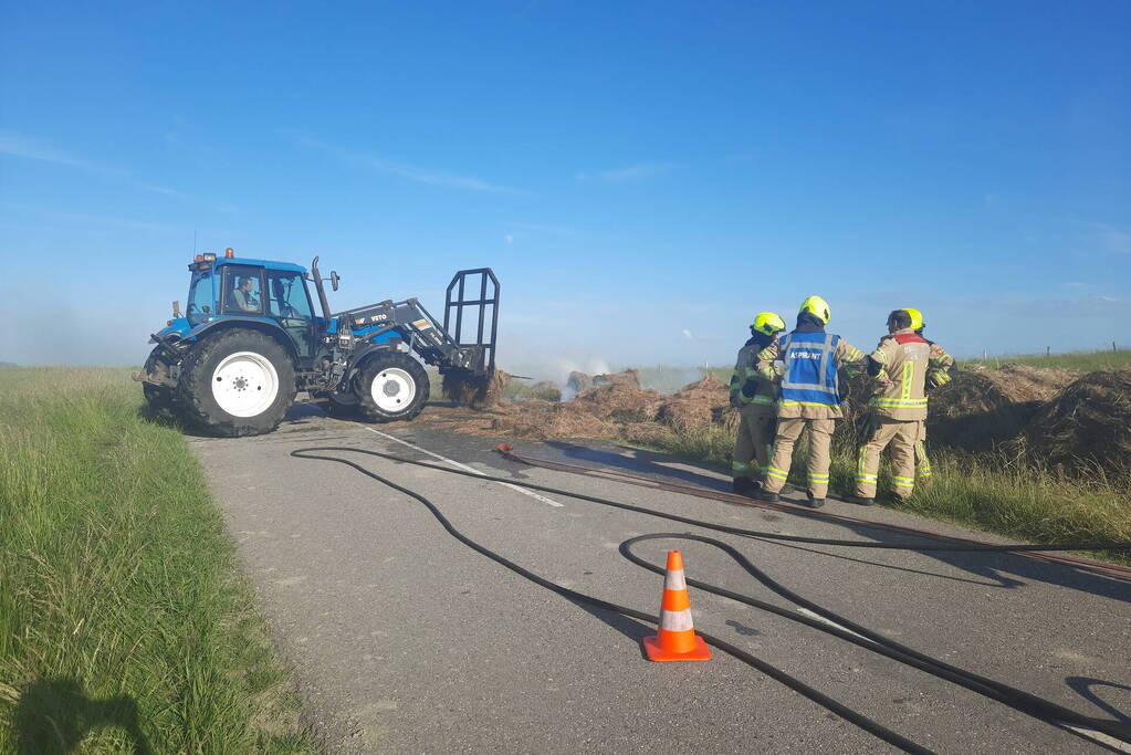 Meerdere hooibalen in brand