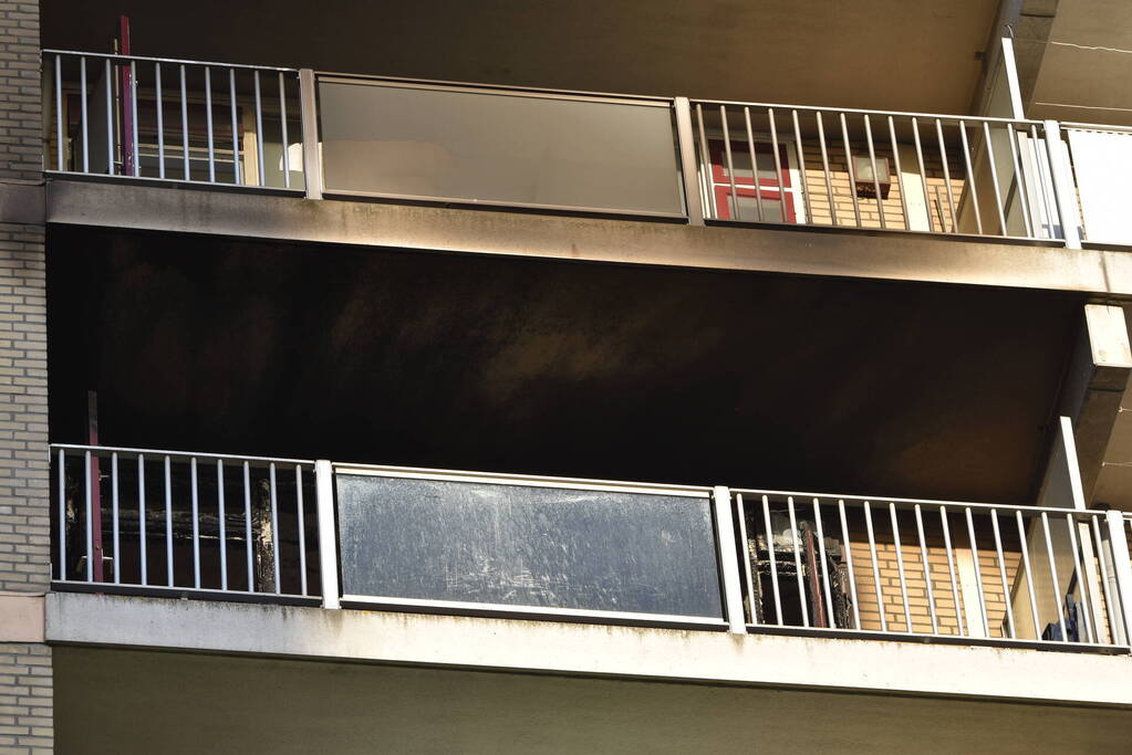 Flat ontruimd na zeer grote brand