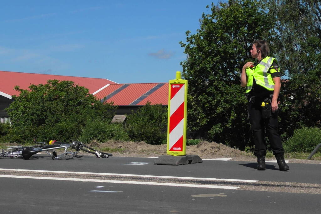 Motorrijder en fietser gewond bij aanrijding