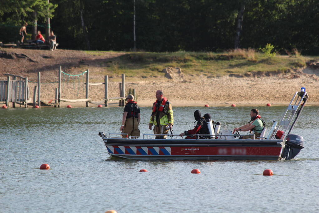 Grote zoekactie naar drenkeling in Hulsbeek Recreatiepark