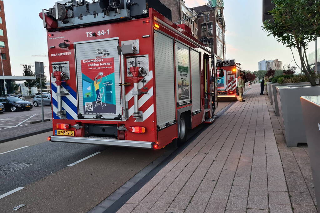 Garage World Port Center onder water door sprinkler