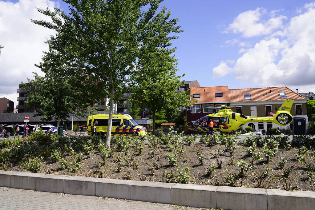 Traumahelikopter landt op De Korte Akkeren voor reanimatie